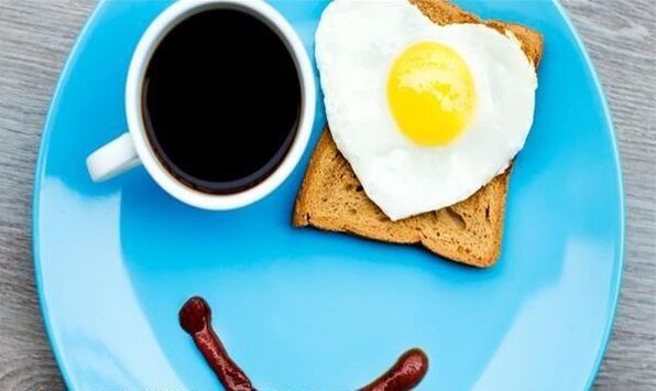 Desayuno a la derecha mientras pierde peso